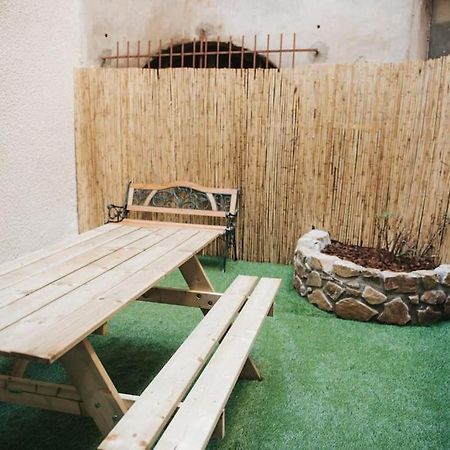 Appartement 2 Pieces Jacuzzi Brioude Buitenkant foto