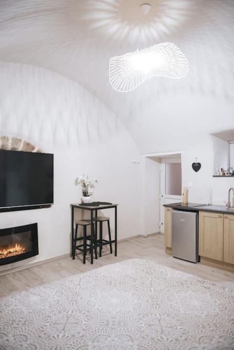 Appartement 2 Pieces Jacuzzi Brioude Buitenkant foto