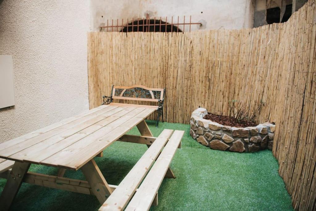 Appartement 2 Pieces Jacuzzi Brioude Buitenkant foto